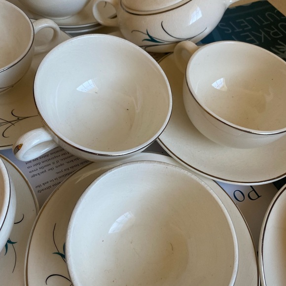 15 pieces set China Vintage Tea Set Sauce
all in great shape
unknown brand - Picture 3 of 9